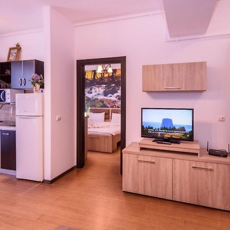 Theo Summerland Seaview Apartman Mamaia Kültér fotó
