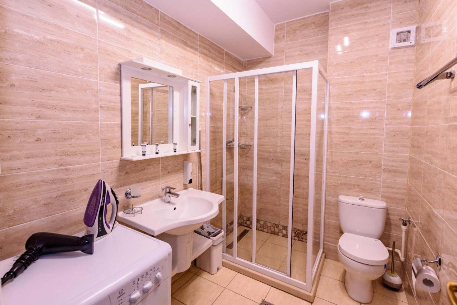 Theo Summerland Seaview Apartman Mamaia Kültér fotó