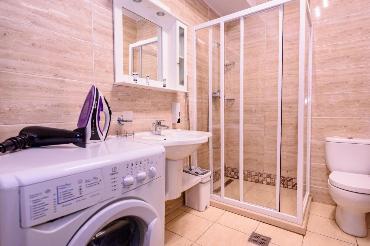 Theo Summerland Seaview Apartman Mamaia Kültér fotó