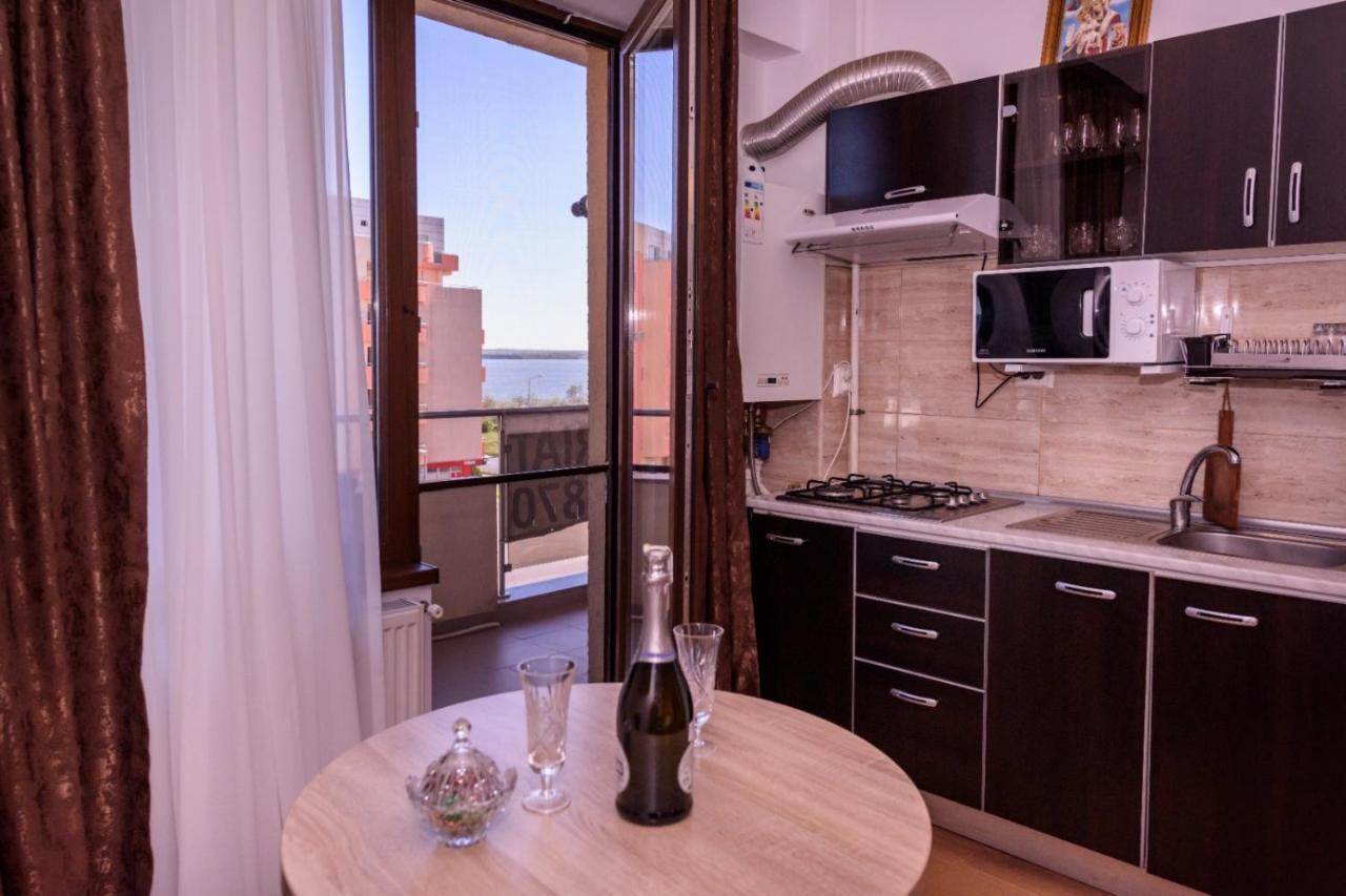 Theo Summerland Seaview Apartman Mamaia Kültér fotó