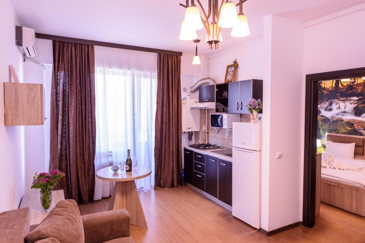 Theo Summerland Seaview Apartman Mamaia Kültér fotó