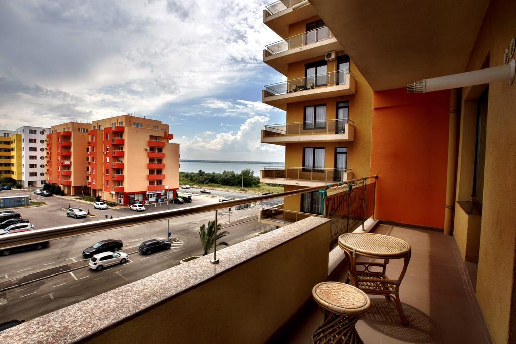 Theo Summerland Seaview Apartman Mamaia Kültér fotó