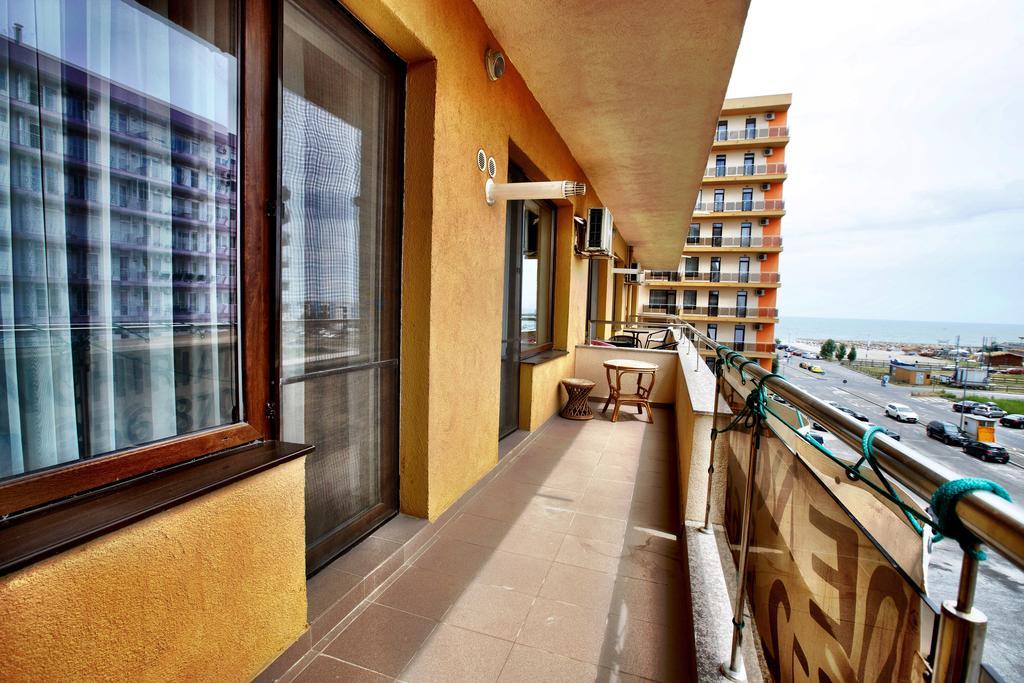 Theo Summerland Seaview Apartman Mamaia Kültér fotó