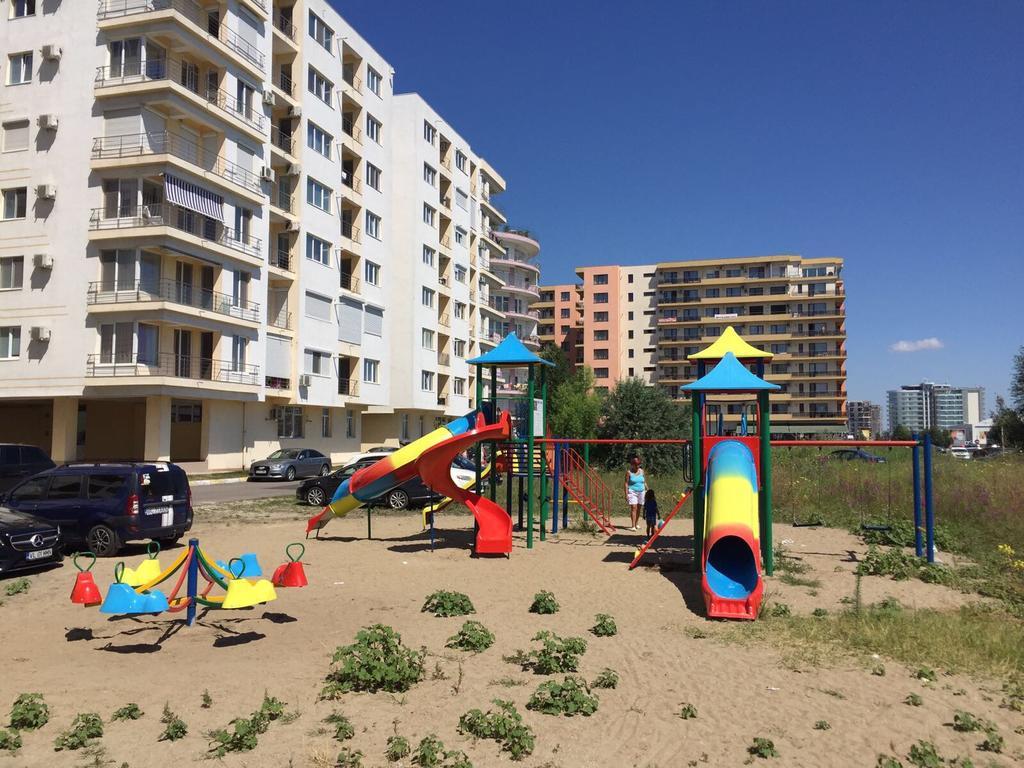 Theo Summerland Seaview Apartman Mamaia Kültér fotó